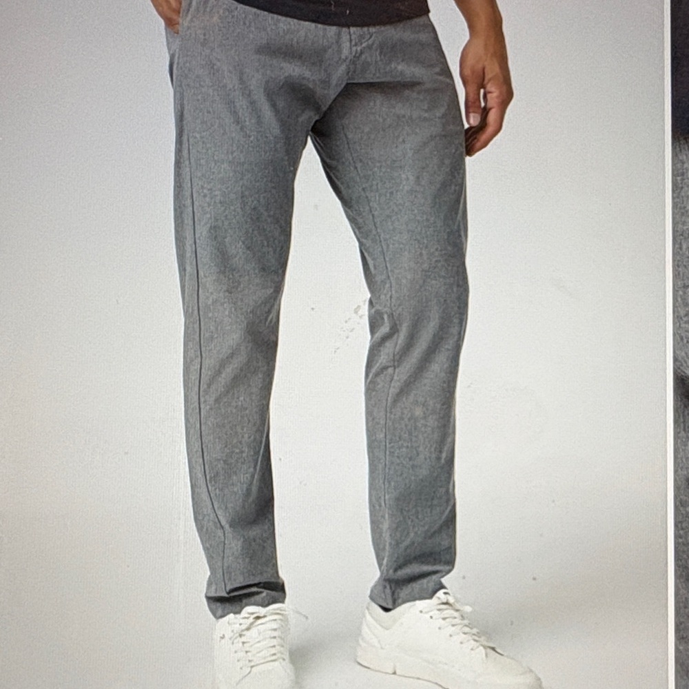 Vuori Men's Gray Pants